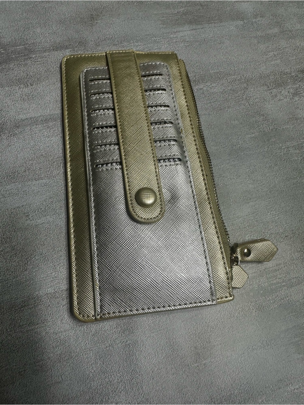 Shiraleah Metallic Women’s Zip Wallet with Card Slots